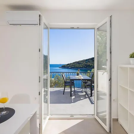 فيلة Seaside Luxury With A Swimming Pool Cove Ljubljeva, Trogir - 19258 *