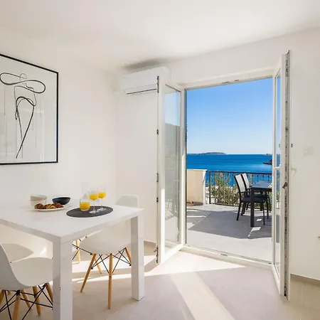 Seaside Luxury With A Swimming Pool Cove Ljubljeva, Trogir - 19258 فيلة Vinišće