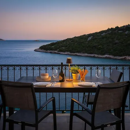 فيلة Seaside Luxury With A Swimming Pool Cove Ljubljeva, Trogir - 19258 *